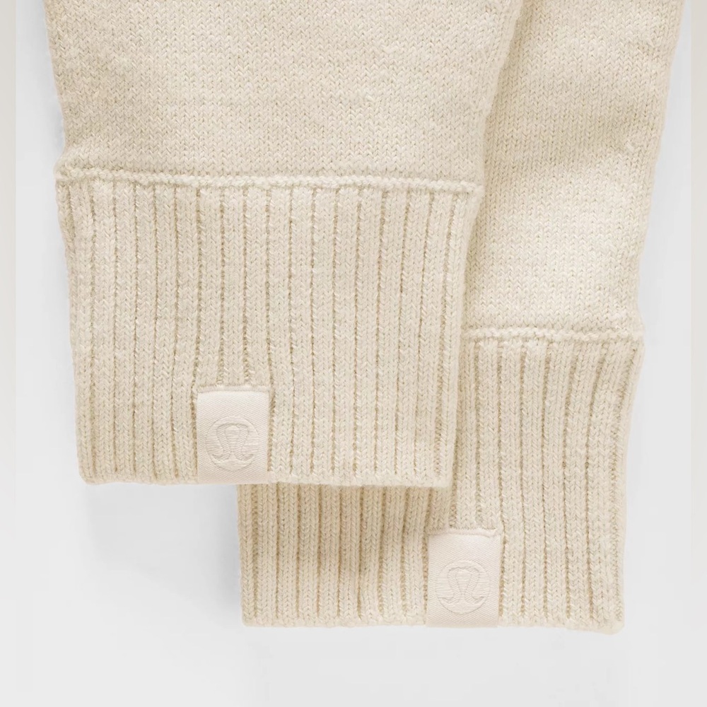 lululemon Warm Revelation Gloves